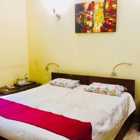 Homestay Chateau 39 Neu-Delhi Exterior foto